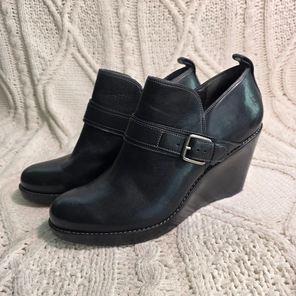 Cole Haan NikeAir Black Leather Wedge Ankle Boots Booties Women 9.5‎ B PRISTINE